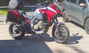 un motociclist din italia a fost ucis de un urs pe transfagarasan animalul ucigas a tras victima in padure 986183 jpg