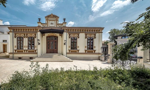 casa geamuri bombate jpg