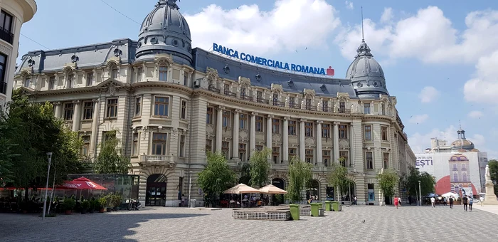 Palatul BCR, fost Palat Generala, a fost construit în 1906 după planurile arhitectului german născut în Iași, Oscar MaugschFoto: Gabriel Peneș