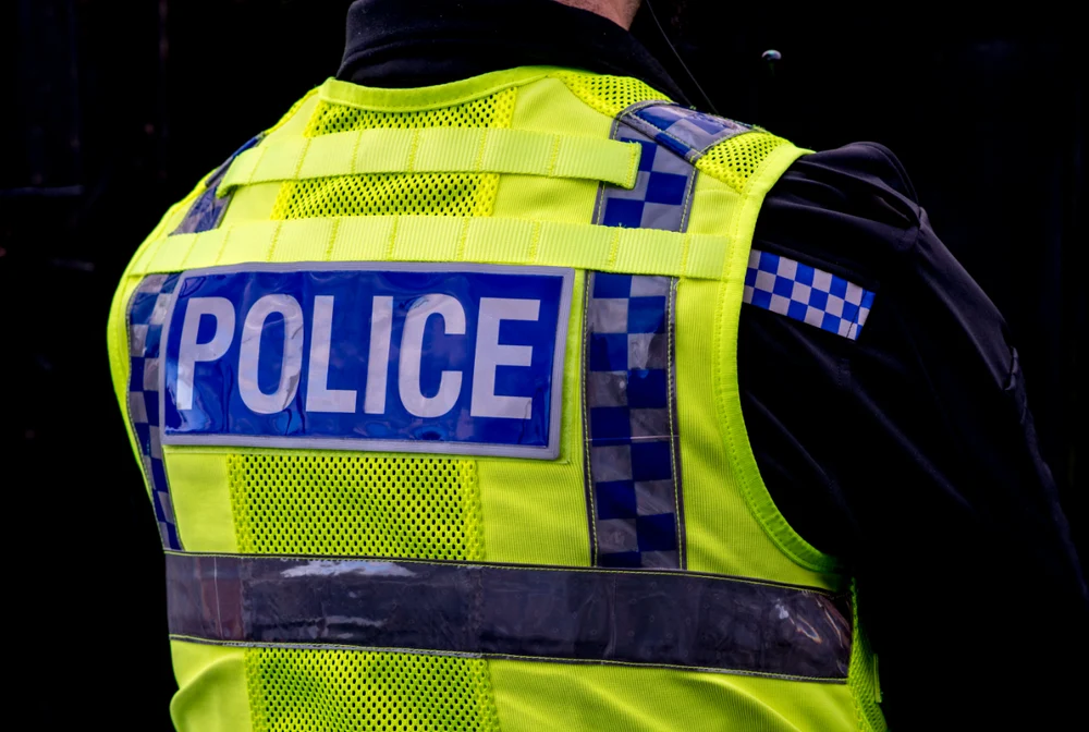 Confuzie șocantă după un accident: poliția a anunțat greșit părinții că fiul lor adolescent a murit, deși era de fapt în viață în spital