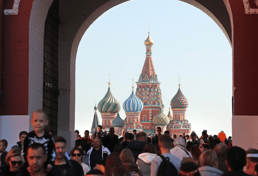 Rușii se grăbesc să plece din țară după mobilizarea anunțată de Putin. Mişcarea de opoziţie „Vesna“ cheamă la un protest 