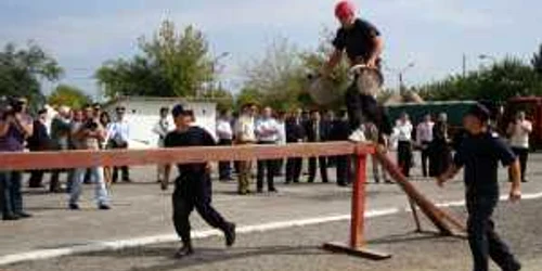 Pompierii voluntari au avut de trecut trei probe