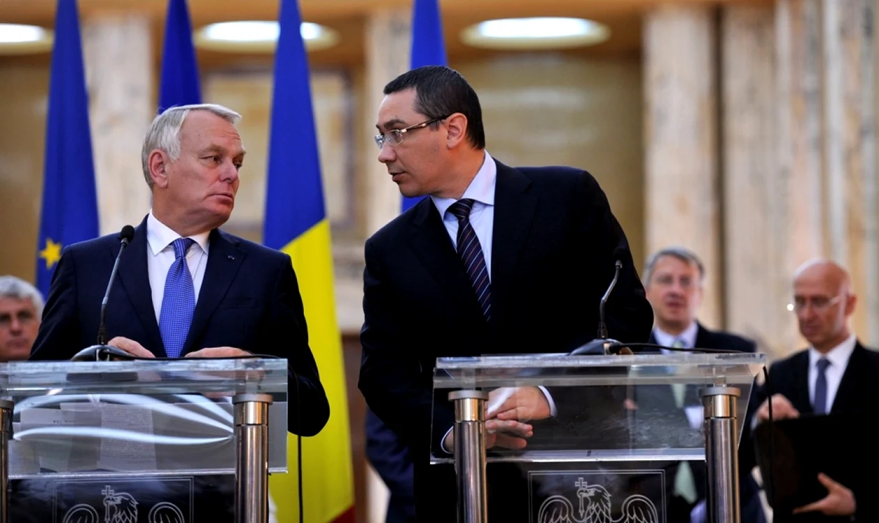 Premierul francez Jean-Marc Ayrault, alături de Victor Ponta FOTO gov.ro