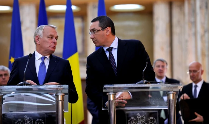 Premierul francez Jean-Marc Ayrault, alături de Victor Ponta FOTO gov.ro