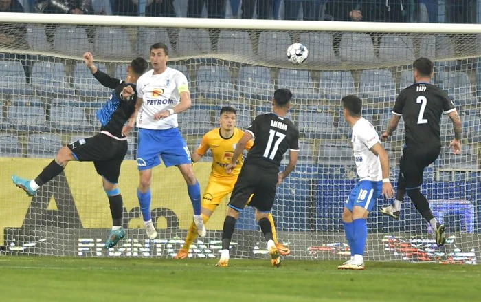 Markovic a deschis scorul cu o lovitură de cap (FOTO: Sportpictures)