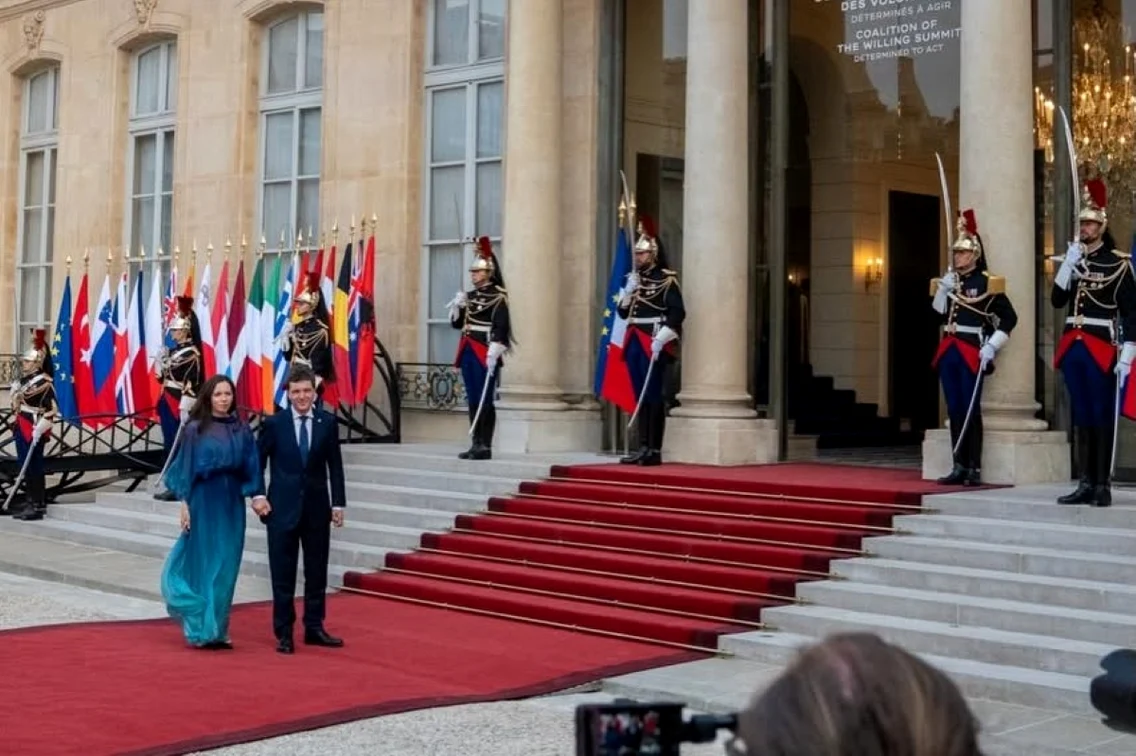 Mirabela Grădinaru Nicuşor Dan dineu Paris 2026 02 Facebook Nicuşor Dan jpg