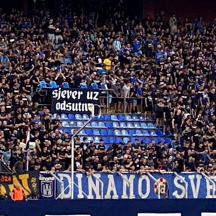 Locuri libere pentru fanii arestați în Grecia. Foto: Dinamo Zagreb via Facebook