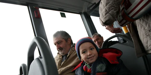 Primarul Gheorghe Ciuhandu a venit cu nepotul şi soţia la inaugurarea autobuzelor