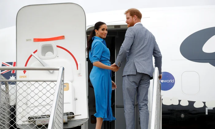 Prințul Harry și Meghan Markle în aeroport, Profimedia (1) jpg