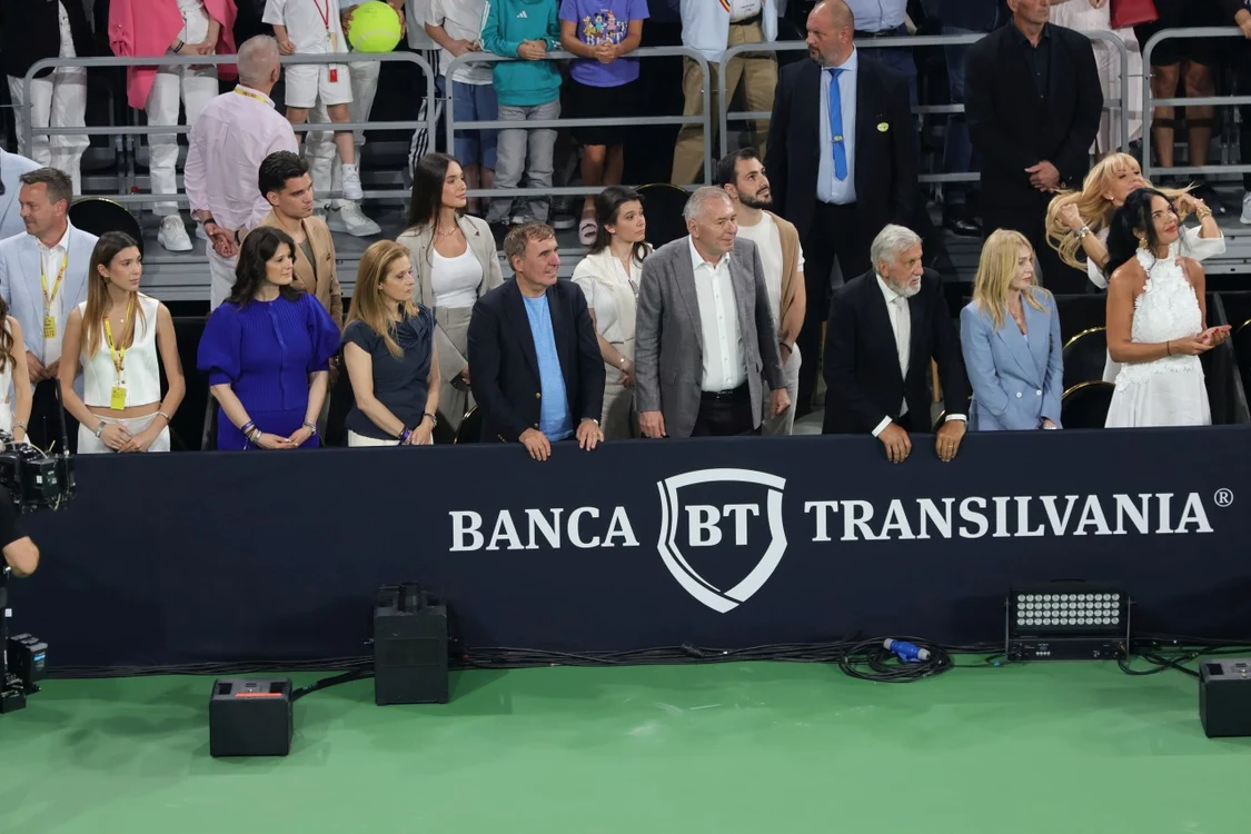 Gică Hagi, Ilie Năstase și Nadia Comăneci au venit la retragerea Simonei Halep(Foto: Marian Burlacu)