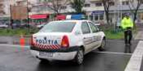 Poliţiştii au controlat actele şoferilor