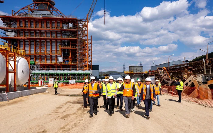 Ivan și Radu Oprea au vizitat termocentrala Mintia. FOTO: Facebook