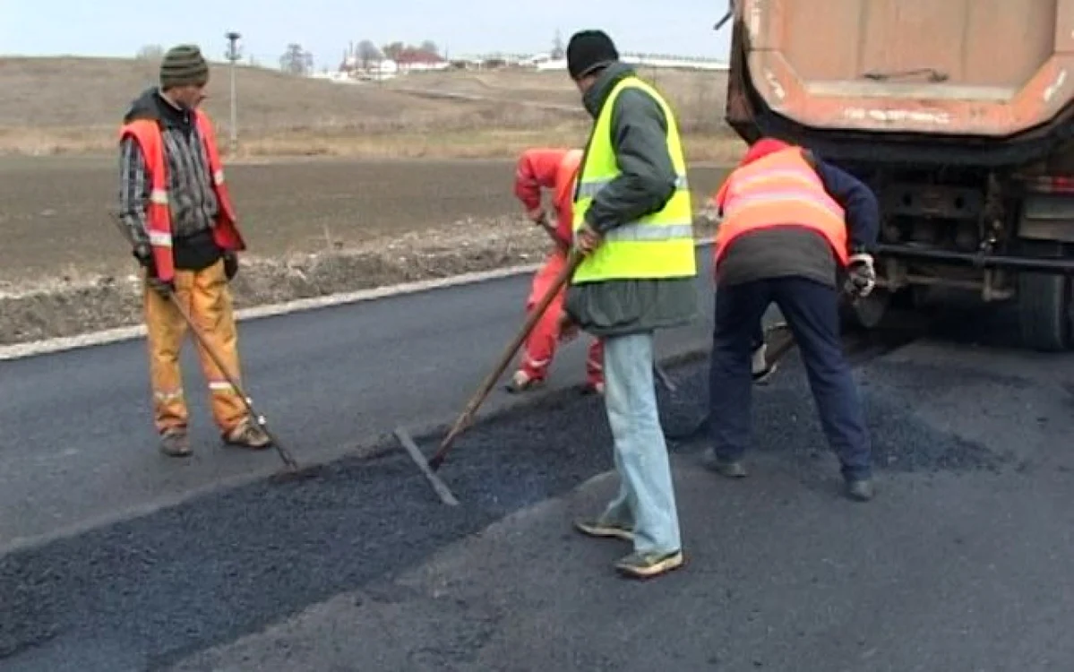 Lungimea drumurilor judeţene modernizate ve creşte şi în 2013