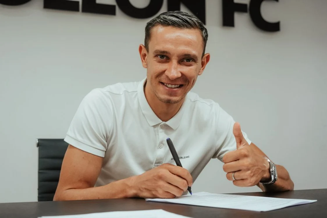 Valentin Costache a semnat cu Apollon Limassol