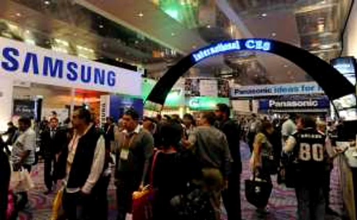 Samsung şi Apple încearcă să îşi menţină imaginea de brand în faţa publicului după acest proces FOTO: Mediafax