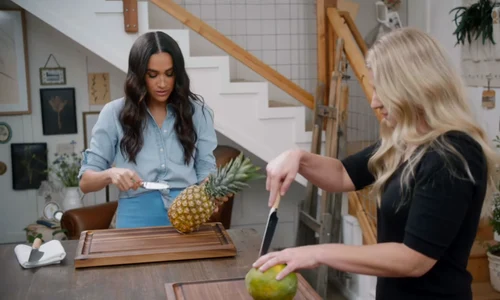 Meghan Markle și Randi Karin în „Cu dragoste, Meghan”, Instagram png