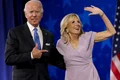 Joe Biden, alături de soția sa, Jill  jpeg