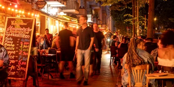 Terasele sunt din nou pline la Berlin