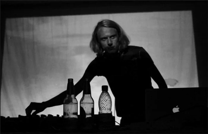 Alexandru Jijian, unul dintre ce mai în vogă DJ ai momentului vine la Cocoşul Negru