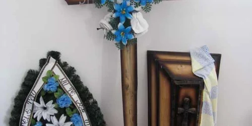 inmormantare bebelus transat