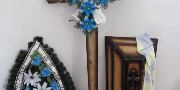 inmormantare bebelus transat