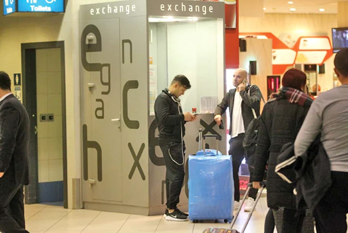 Liviu Vârciu și Andrei Ștefănescu au schimbat bani la Exchange