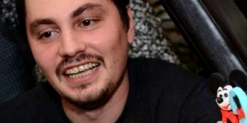 Poliţistul împuşcat în cap de iubita sa a fost operat de trei ori