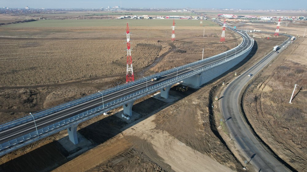 Pasaj peste linia de cale ferată Arad-Bucureşti, așteptat de 13 ani. Imagini spectaculoase FOTO