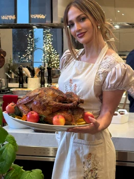 Jennifer Lopez de Ziua Recunoștinței, Profimedia