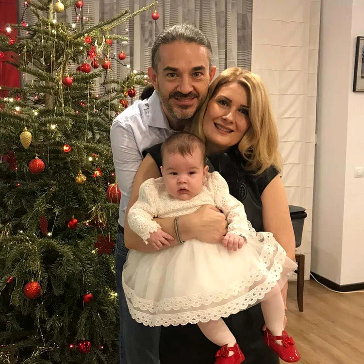 Alessandra Stoicescuşi soţul ei sunt părinţi din vara anului trecut