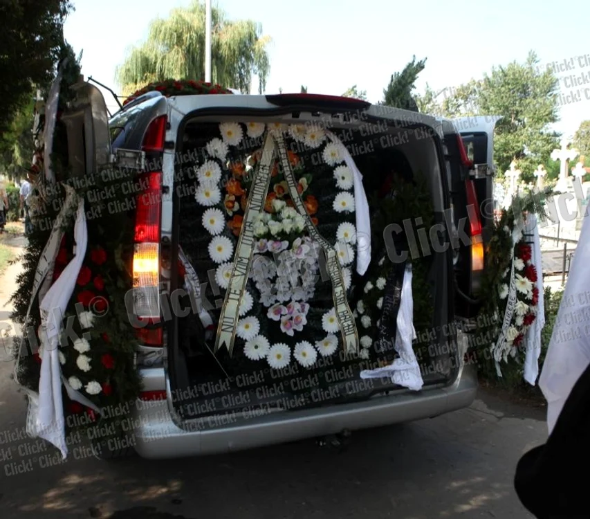 Inmormantarea Vioricai Bulai (Foto: Roberto Sălceanu )