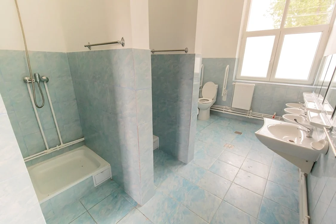 WC-uri ”open-space” la o grădiniță din Iași