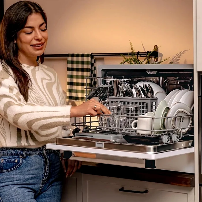 Mașină de spălat vase compactă Sursă Transilvaniamag jpg