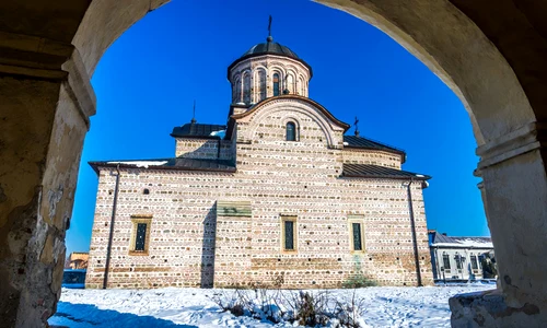 curtea de arges jpg