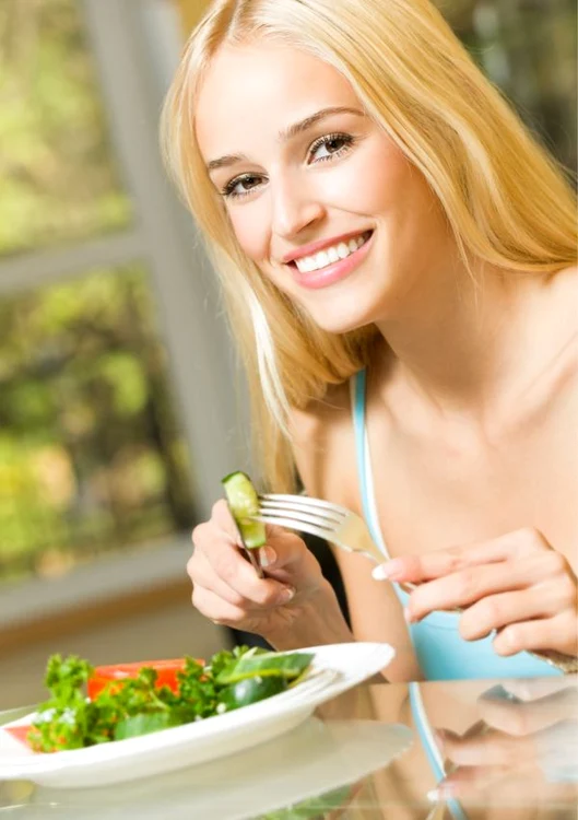 
    Vara sunt recomandate alimente uşoare, sărace în calorii. (Foto: Shutterstock)  