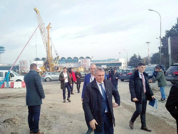 Ministrul  Lucian Bode,  pe şantier