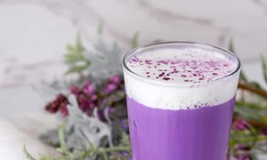 ube latte  Foto life currents jpg