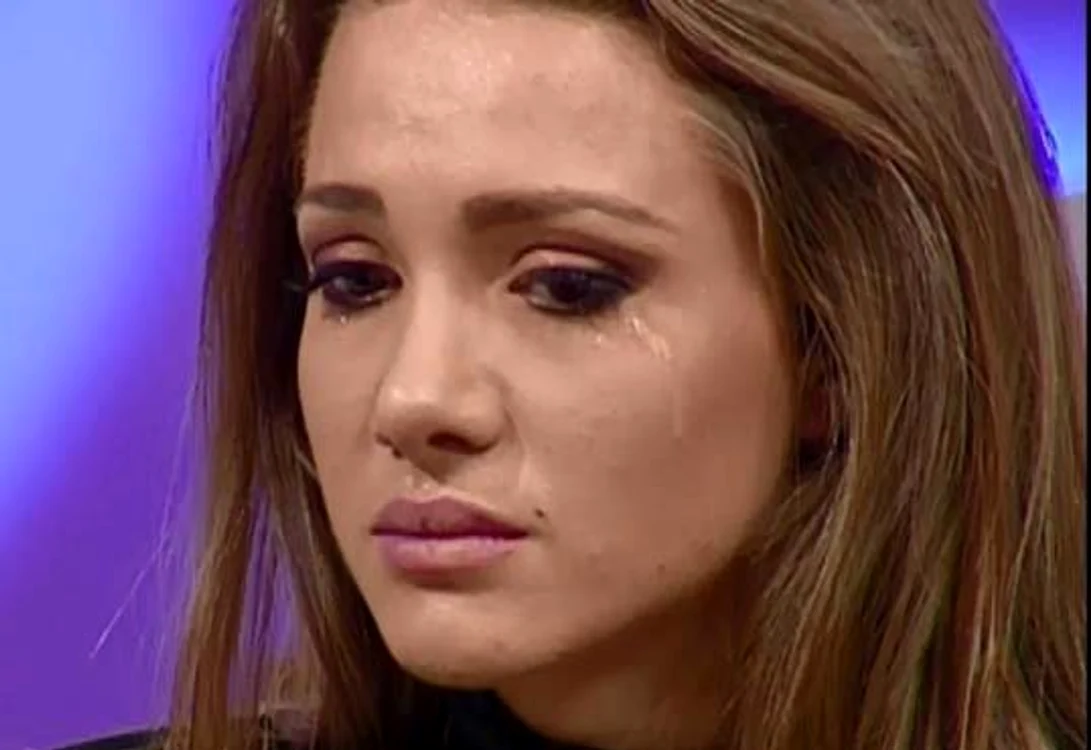 Solista a lăcrimat în direct 
