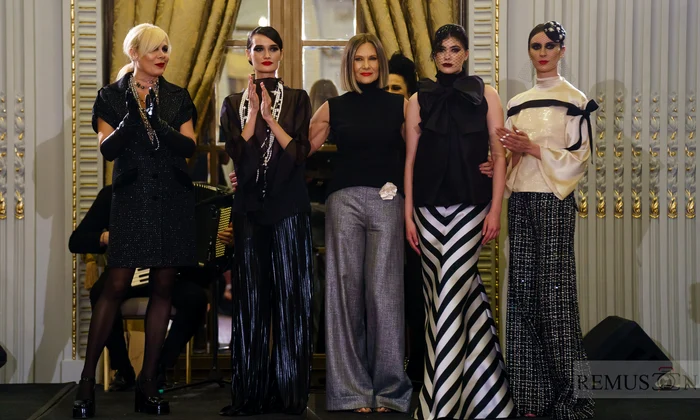 Dana Savuica a defilat pe podium pentru Romanita Iovan, in show ul Soiree de la Mode, 140 de anid de Coco Chanel   Remus Nicolaescu (1) jpg