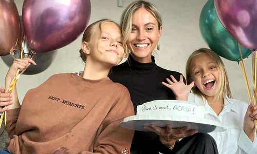 Perju Andreea,alături de fetițele sale