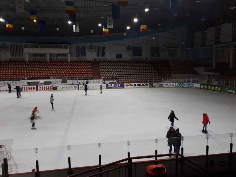 Patinoarul în care s-a filmat „Queen of Ice”, povestea celebrei patinatoare Sonja Henie, nu va mai avea aspect de epocă. Decizia luată de Guvern