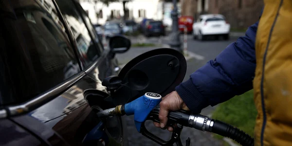 statie benzina jfif