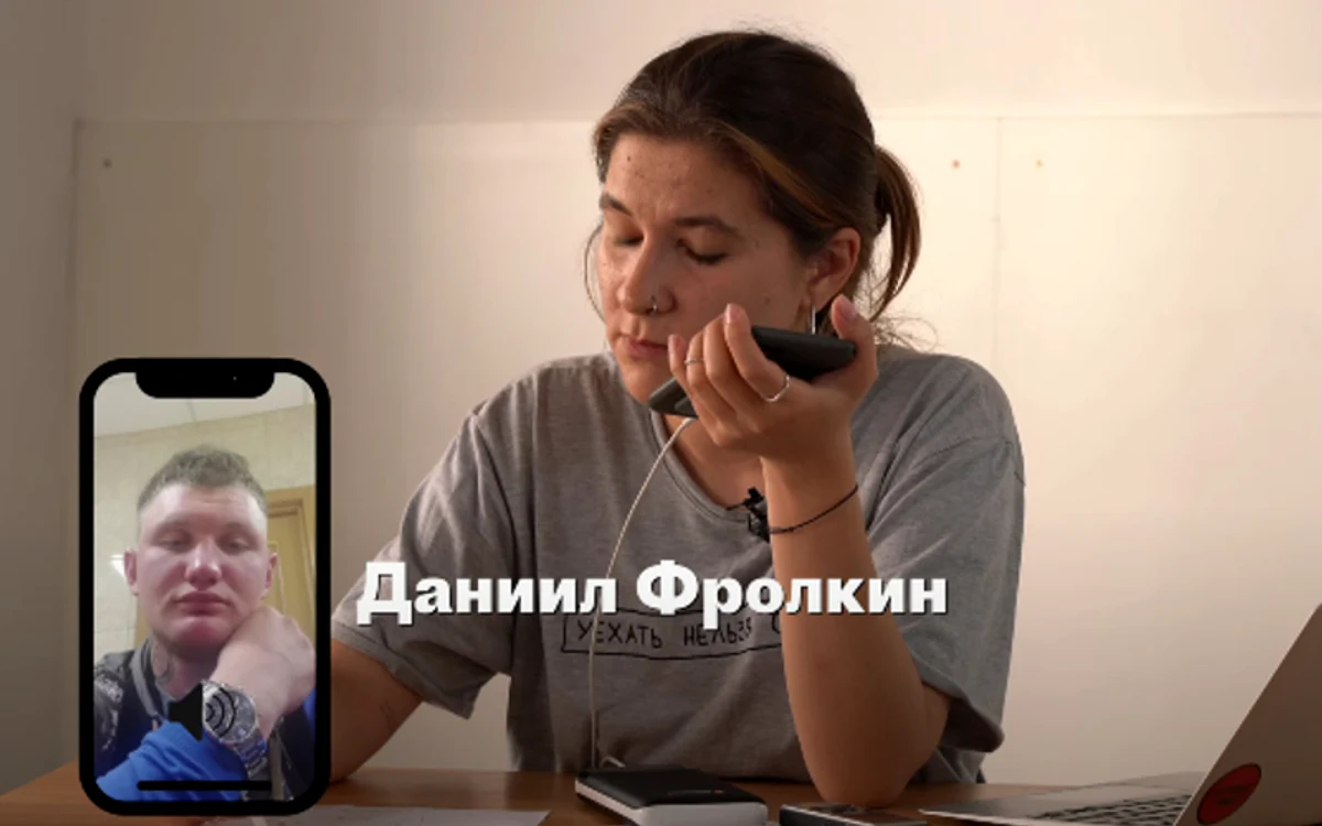 Frolkin Daniil, stând de vorbă cu jurnalista Ekaterina Fomina FOTO Vajnîie istorii