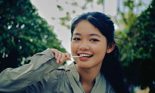 Un zâmbet de milioane costă foarte puțin dar îți poate oferi foarte multe jpg