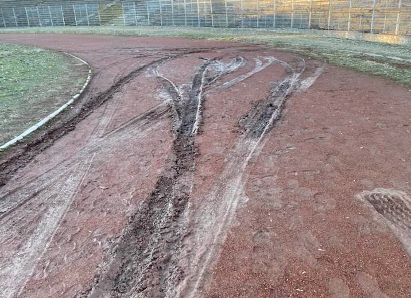 Singura pistă de atletism a unui mare oraș, distrusă într-un exercițiu ONU pentru refugiați GALERIE FOTO