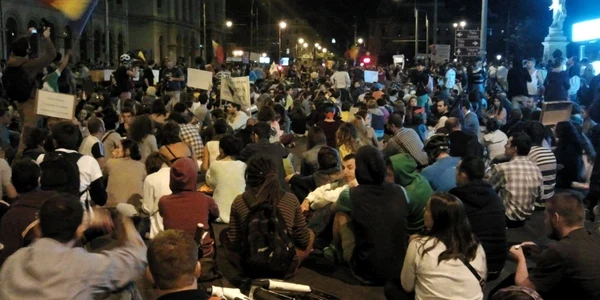 proteste la statui mihai voinea