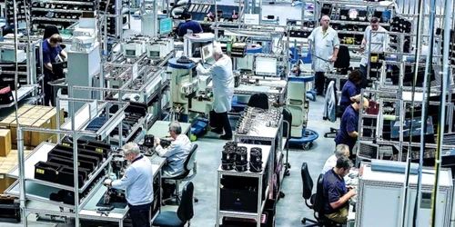 Fabrica ventilatoare Drager FOTO Lutz Roesler