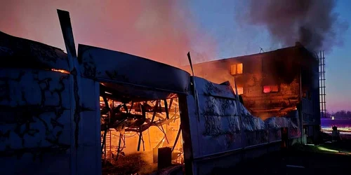 fabrica care produce drone pentru Ucraina incendiată FOTO X jfif