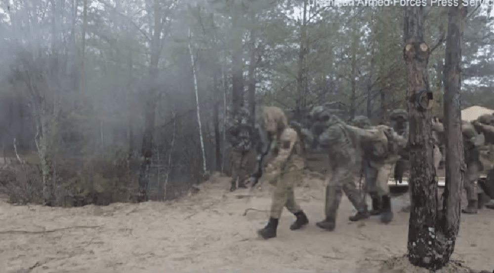Militarii ucrainenii fac antrenamente pentru a-și crește rezistența psihologică VIDEO