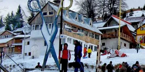 În staţiunea Straja sunt aşteptaţi sute de turişti. 